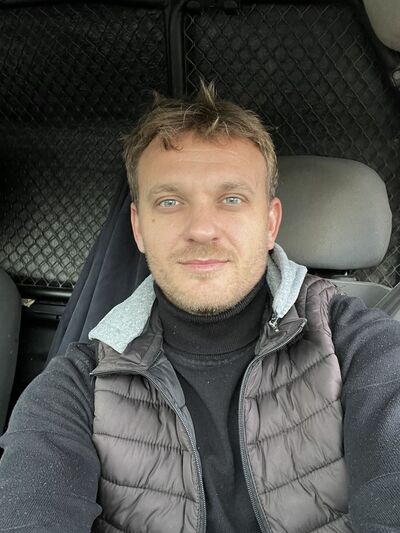  ,   Victor, 33 ,   ,   