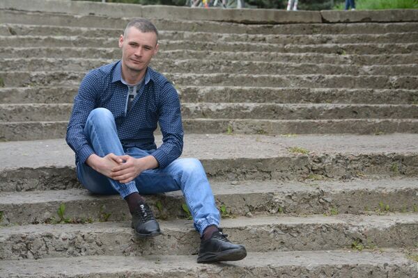  ,   Artem, 34 ,   ,   
