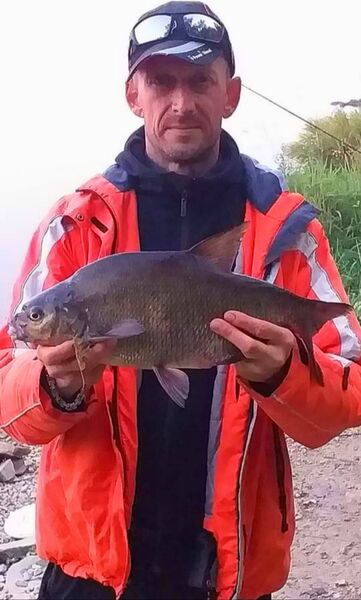  ,   Aleks, 46 ,   ,   