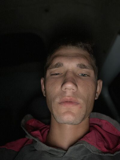  --,   Andrey, 24 ,   