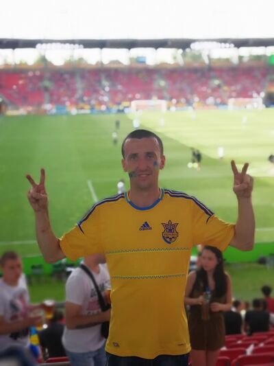  Bielany Wroclawskie,   Ihor, 33 ,   ,   