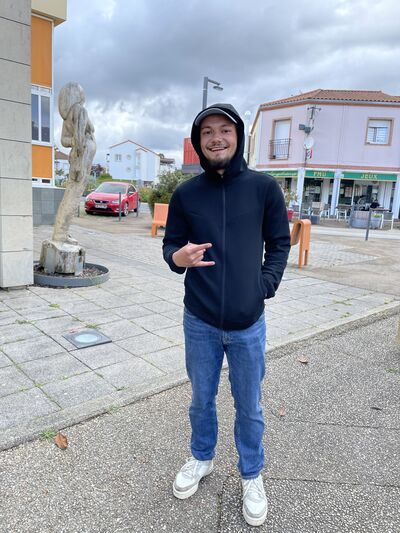  ,   Cristian, 24 ,   ,   , c , 