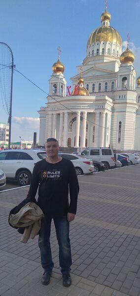  ,   Pavel, 37 ,   ,   