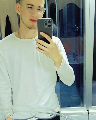  ,   Nurmahan, 20 ,   ,   