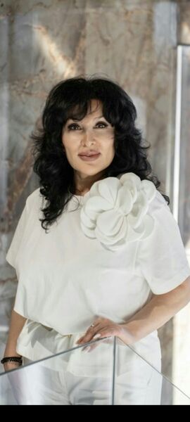  ,   Ester, 55 ,   ,   