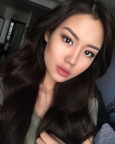  ,   Saniya, 21 ,   