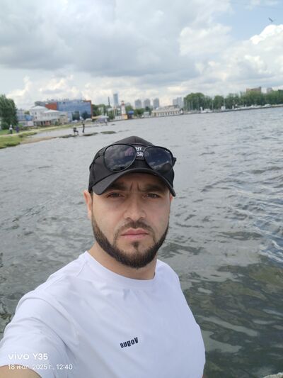  ,   Muhiddin, 36 ,  