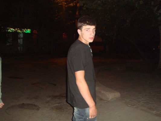  ,   Gio, 44 ,   