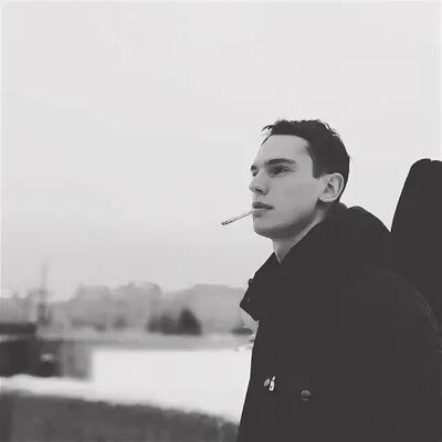  ,   Elliot, 24 ,   ,   