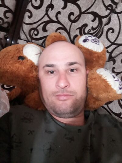  ,   Askar, 39 ,  
