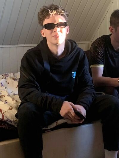  ,   Artem, 20 ,   ,   , 