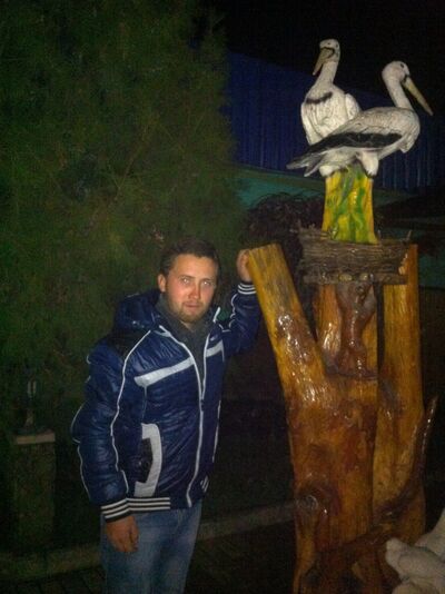  ,   Andrei, 32 ,  