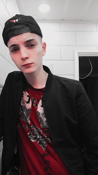  ,   Paul Anderse, 25 ,   