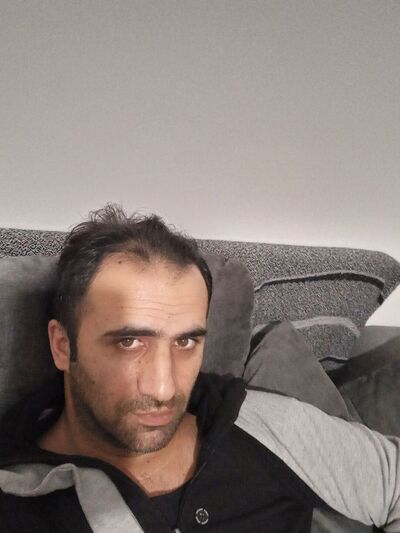  ,   Kosta, 42 ,   ,   , c , 