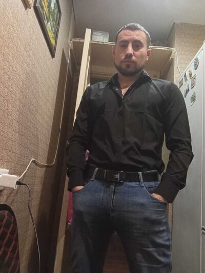  ,   Rafail, 32 ,   ,   
