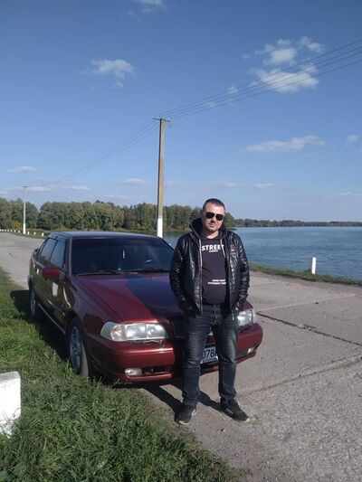  ,   Serhiy, 40 ,   ,   