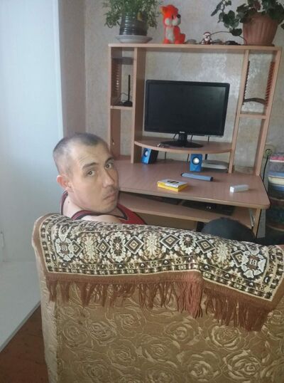  ,   Vitalii, 35 ,   