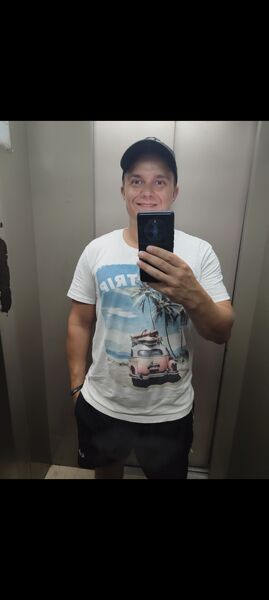  ,   Ilya, 32 ,   ,   