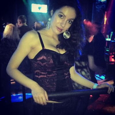  ,   Alina, 35 ,   