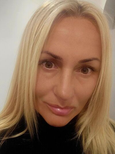  ,   Tania, 54 ,     