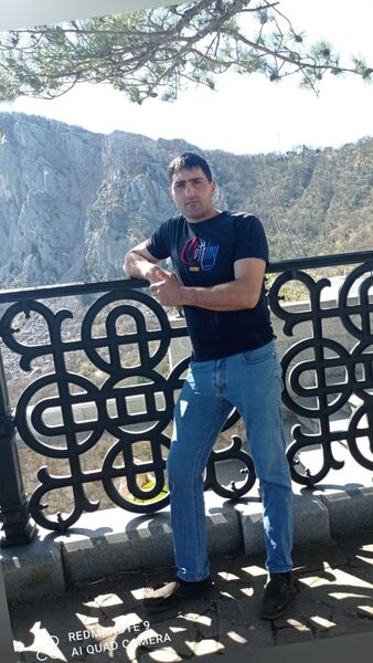  ,   Arman, 32 ,   ,   