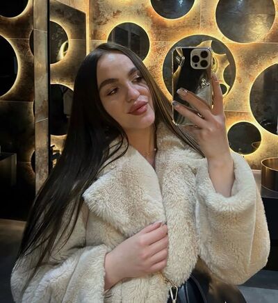  ,   Marinella, 25 ,   ,   