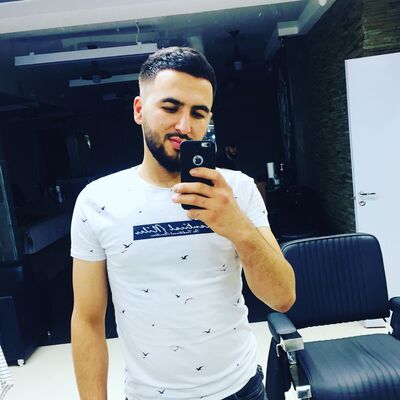   ,   Adham, 31 ,     , c 
