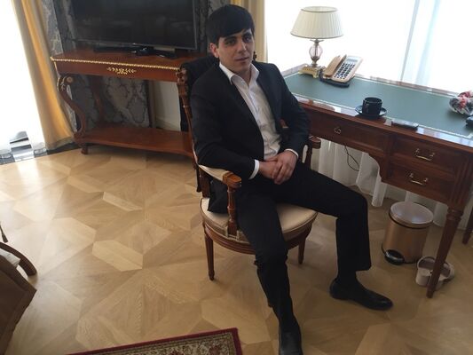  ,   Aro, 32 ,   ,   , c 