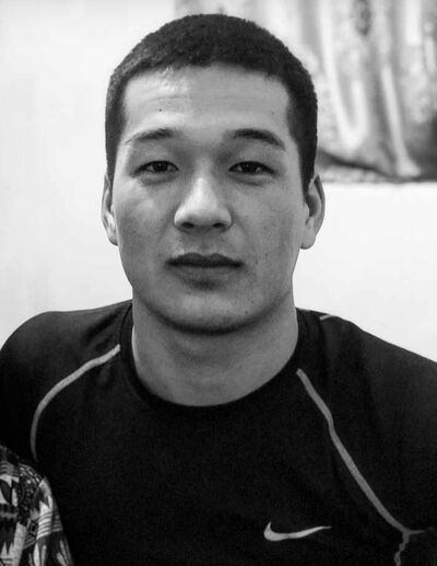  ,   Janybek, 28 ,   ,   , c 