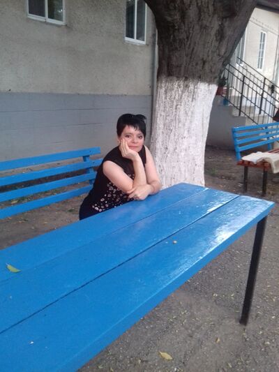  ,   Marina T, 49 ,     , c 