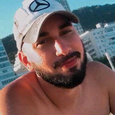  --,   Luis, 33 ,   ,   