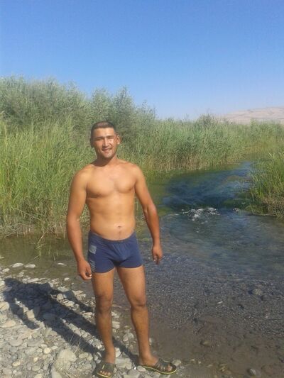  ,   Bek, 37 ,     , c 