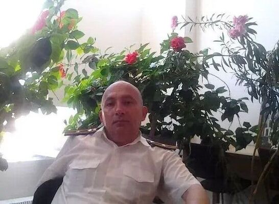  ,   Ashot, 64 ,  