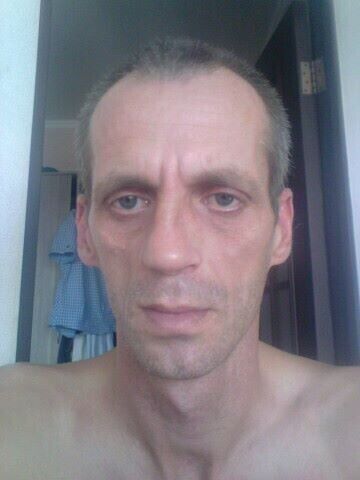  22407618  Jon, 46 ,    --