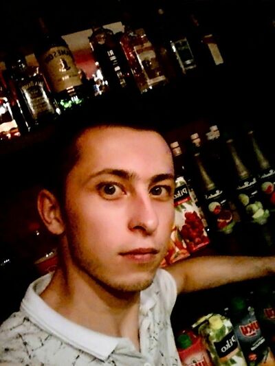  ,   Ravil, 33 ,  