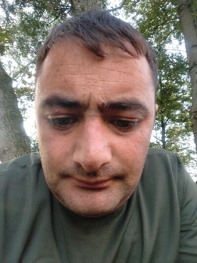  ,   Armen, 31 ,   ,   