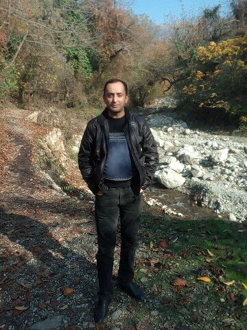  11313398  Elnur, 43 ,    