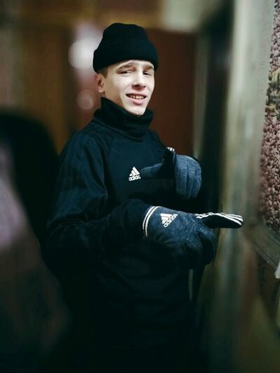  ,   Volodya, 23 ,   ,   