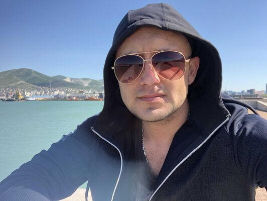  ,   Aleksandr, 37 ,   c 