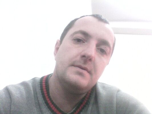  ,   Gio, 42 ,   