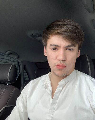 ,   Lee, 29 ,   ,   