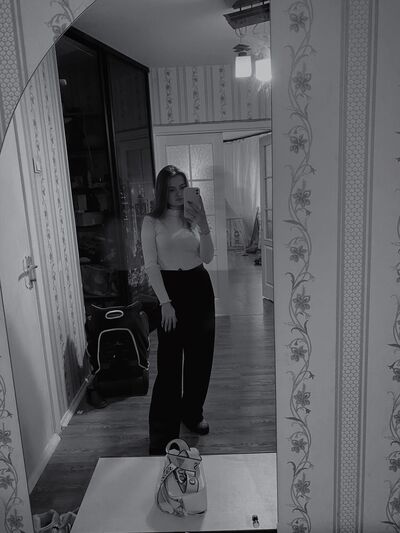  ,   Polina, 22 ,   ,   , c , 