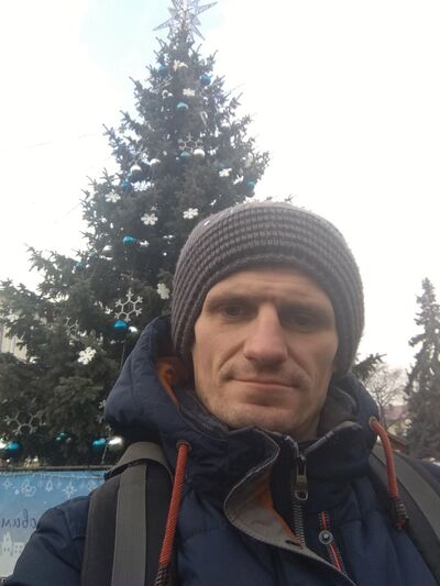  ,   Victor, 40 ,  