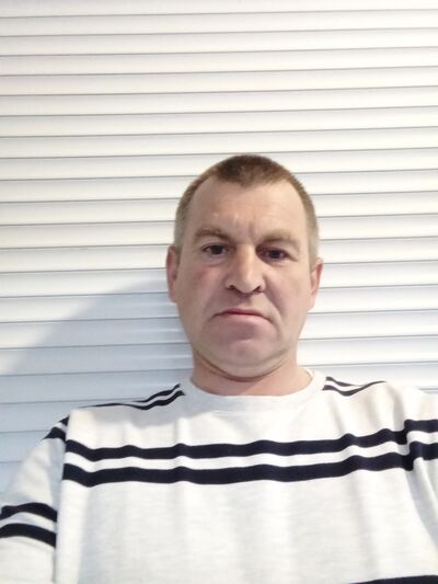  ,   Ruslan, 49 ,   ,   , c 