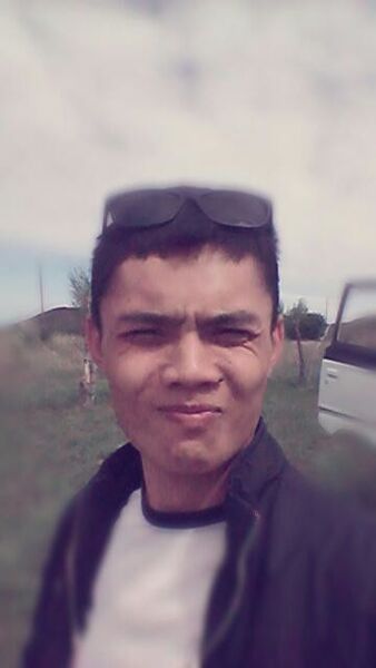  ,   Karim, 32 ,  