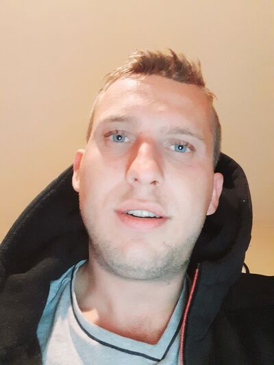  ,   Arturs, 27 ,   ,   , c 