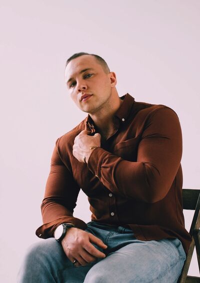  -,   Johny, 24 ,   ,   , c , 