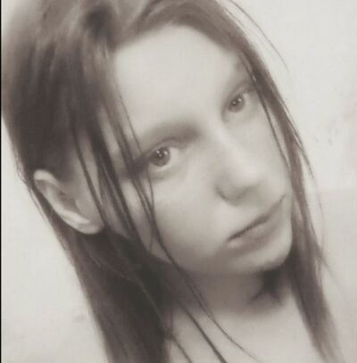  ,   Milena, 20 ,  