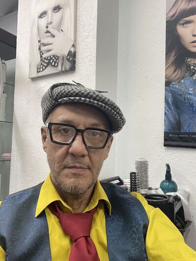  ,   Prins Paolo, 53 ,  