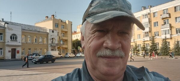  ,   Alex, 62 ,   c 